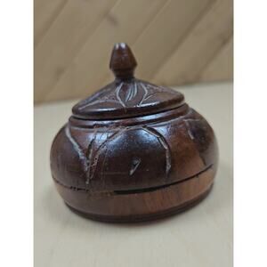 Vtg Carved Wood Trinket Handmade / Crafted Jewelry Box Storage Flower Design